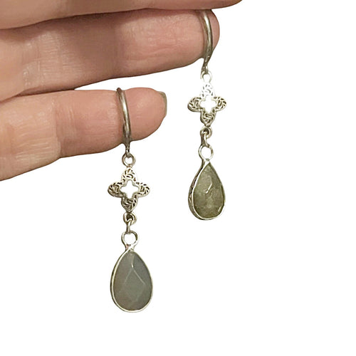 Agnes - Labradorite.